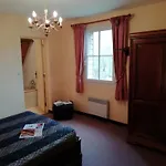 Сasa de vacaciones In Near Forest