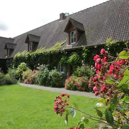 In Near Forest Ferienhaus